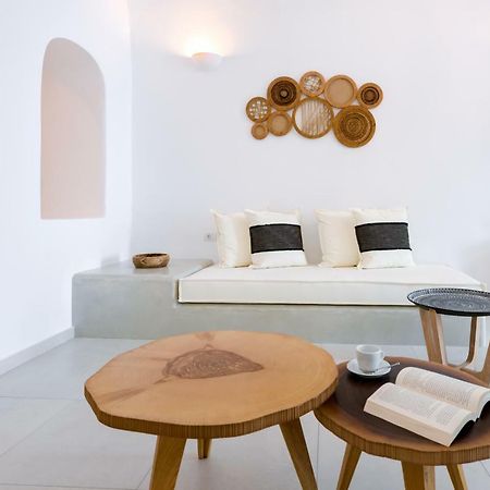Iriana Suites Fira  Exterior photo