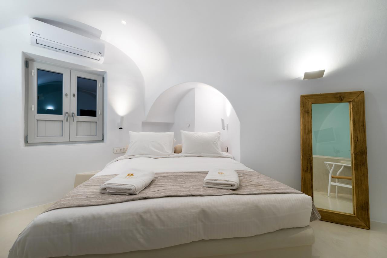 Iriana Suites Fira  Exterior photo
